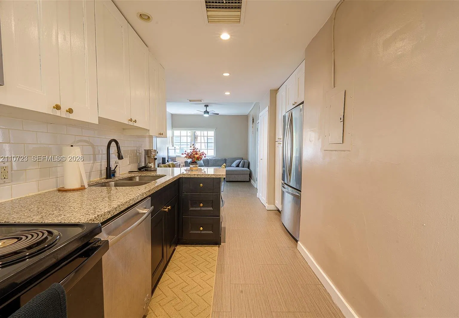 The Gatsby Condo — Photo 4