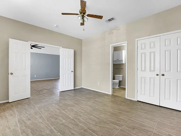 1708 Windcastle Dr — Photo 7