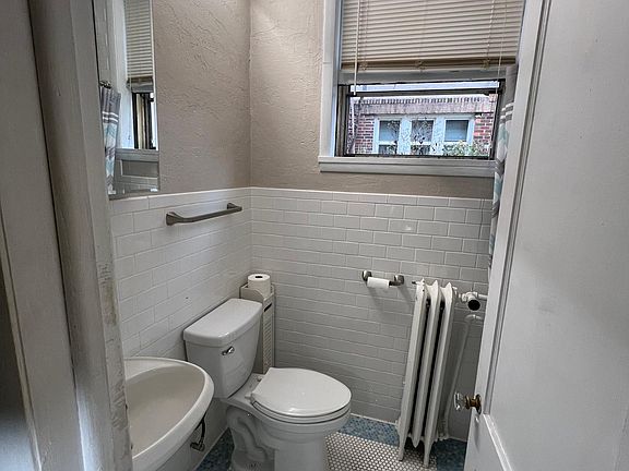 3rd image of 3334 Blaisdell Ave #10