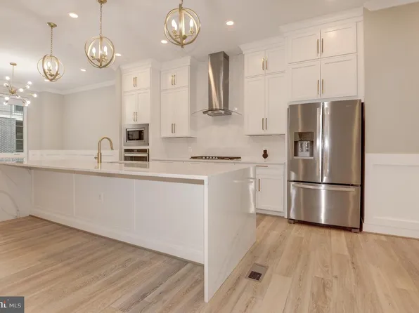 1875 Easterly Rd, Reston, VA 20190