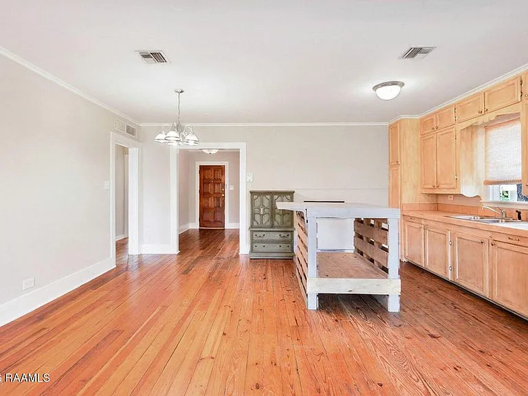 115 Ryan St — Photo 2