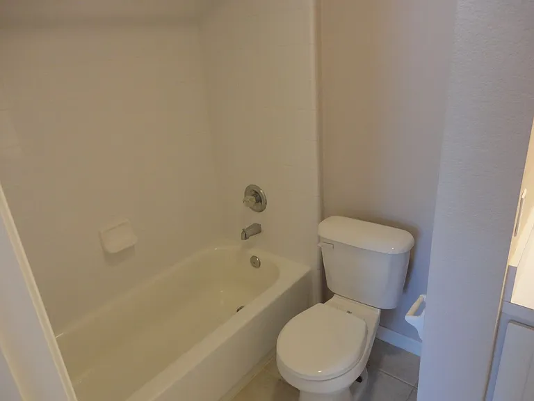 4820 SW 91st Ter #Q202 — Photo 8