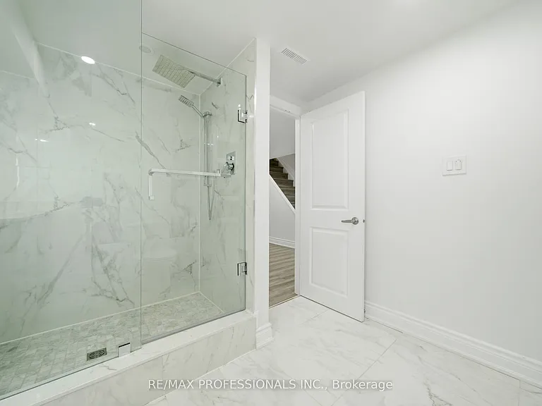 141 Ripley Ct #6 — Photo 16