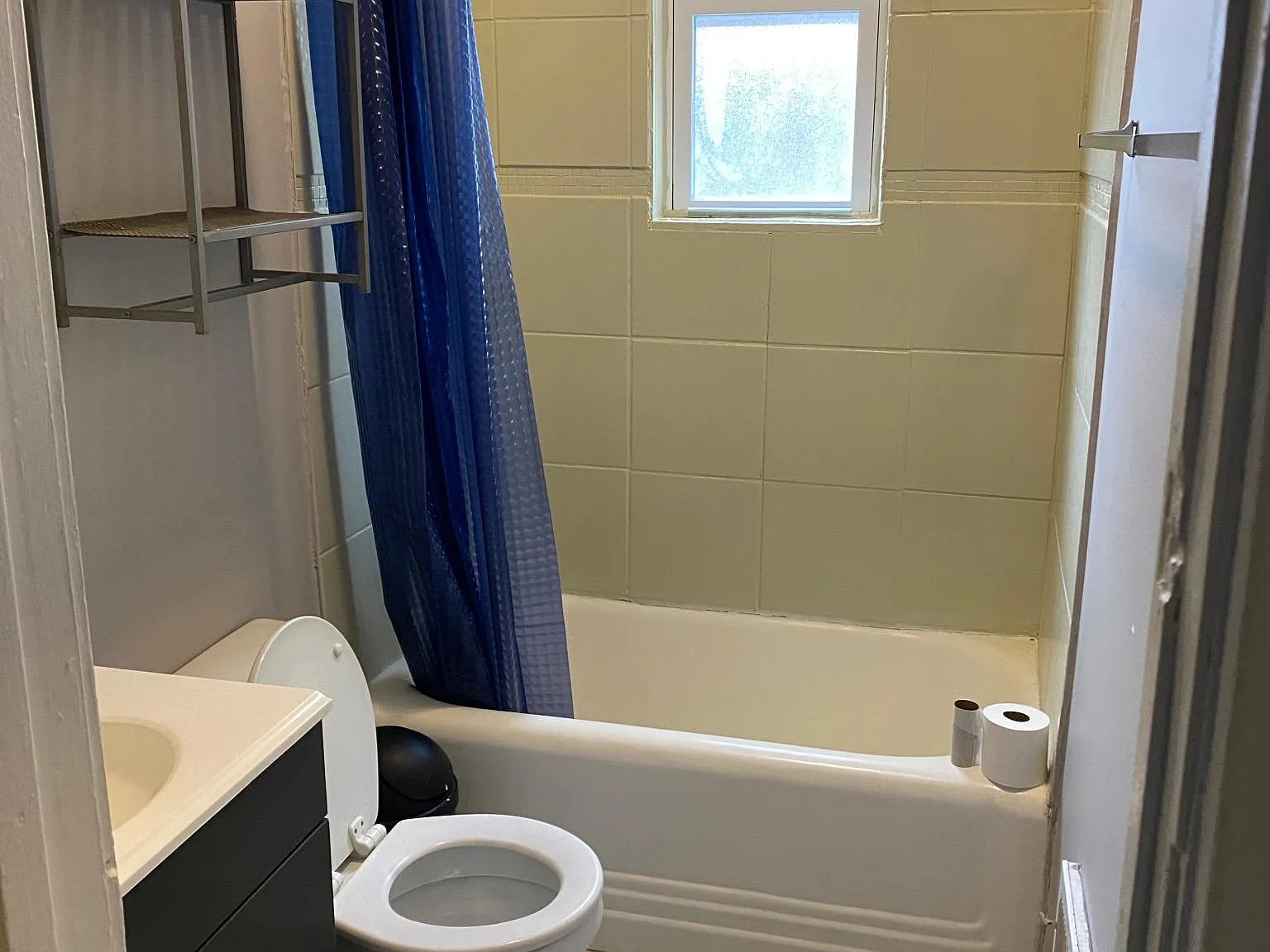 2 bed, 1000 sqft, $1,200 — Photo 4