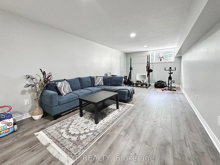 421 Foxhall Way — Photo 26