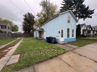 911 Racine St, Racine, WI 53403