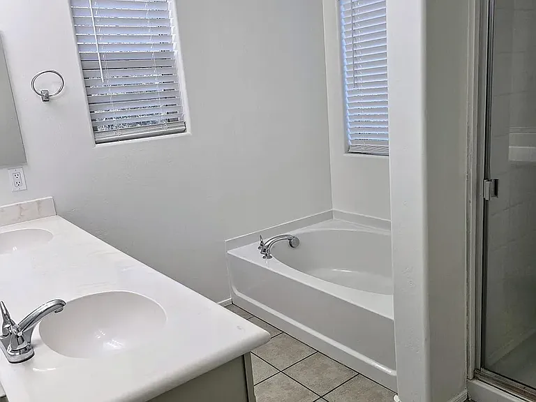 707 W Calle Capotasto — Photo 11