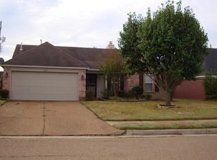 7049 Ireland Dr, Cordova, TN 38018