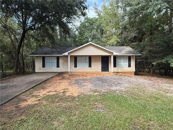 303 E Banyan St, Bay Minette, AL 36507
