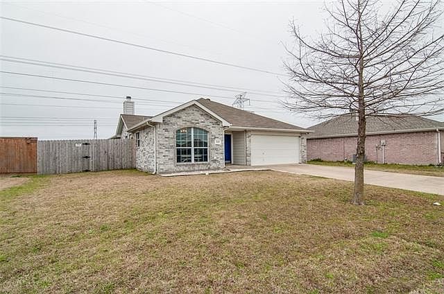 1st image of 325 Wooded Way