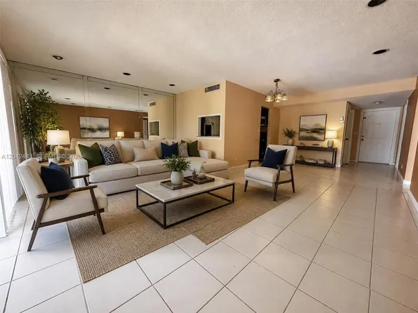 3360 Spanish Moss Ter, Fort Lauderdale, FL
