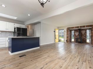 3105 Hikes Ln, Louisville, KY 40220