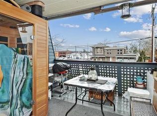 17661 58a Ave #105, Surrey, BC V3S 1N4