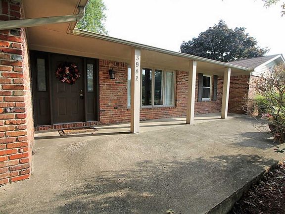 2nd image of 3942 Kensington Dr