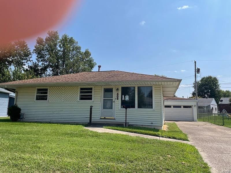 1st image of 2804 Dogwood Dr