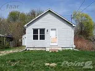 3020 Devonshire St photo 1