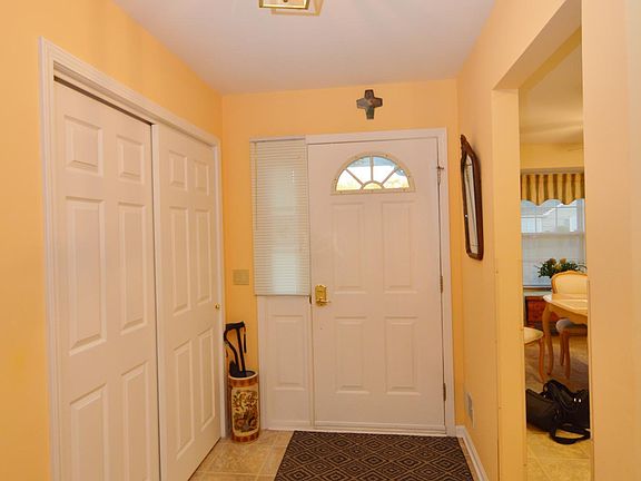 3rd image of 2326 Logan Ct