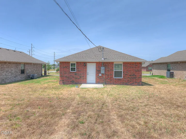 2521 Bird Ave — Photo 18
