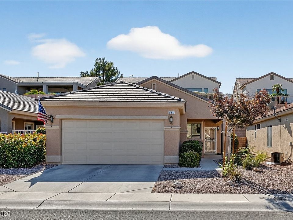 1st image of 545 Cypress Gardens Pl