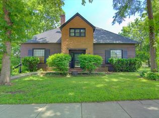 310 S 7th St, Vandalia, IL 62471