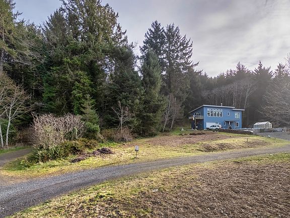 4th image of 30 Cape Ranch Rd