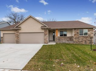 3341 Park Side Dr, Des Moines, IA 50317