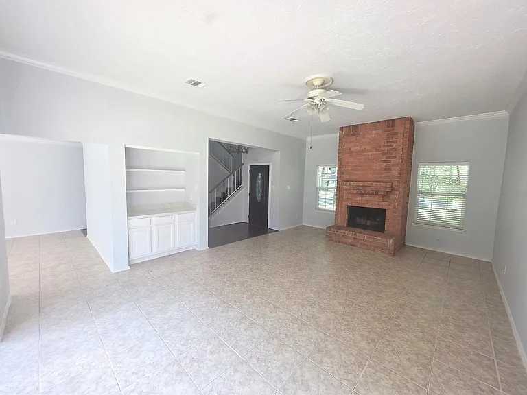 8 Fawnchase Ct — Photo 4
