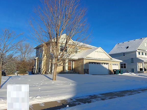 3rd image of 933 104th Ln NE