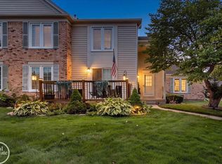 37303 Stonegate Cir, Clinton Township, MI 48036