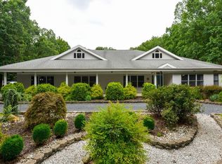 107 Old Forge Rd, Monroe Township, NJ 08831
