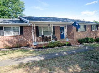 3 Thomas Dr, Williamston, SC 29697