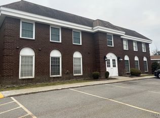 24 Bristol Dr #A, Amherst, NY 14228