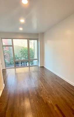 Rented by Dynamik Realty | media 7