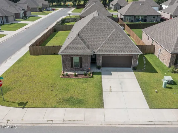 201 Wild Cherry Ln, Lafayette, LA 70508