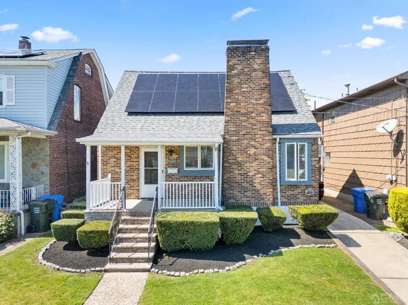 150 Clinton St, Woodbridge, NJ 07095
