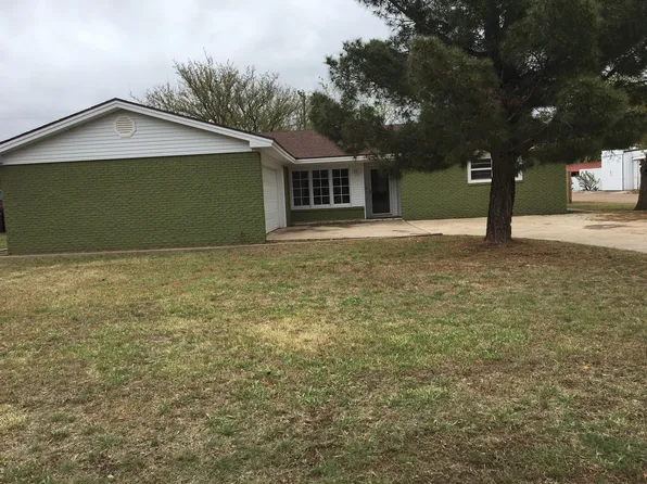 1300 Avenue N, Ralls, TX 79357