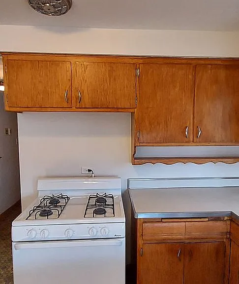 J.E.R & Associates 2416 — Photo 11