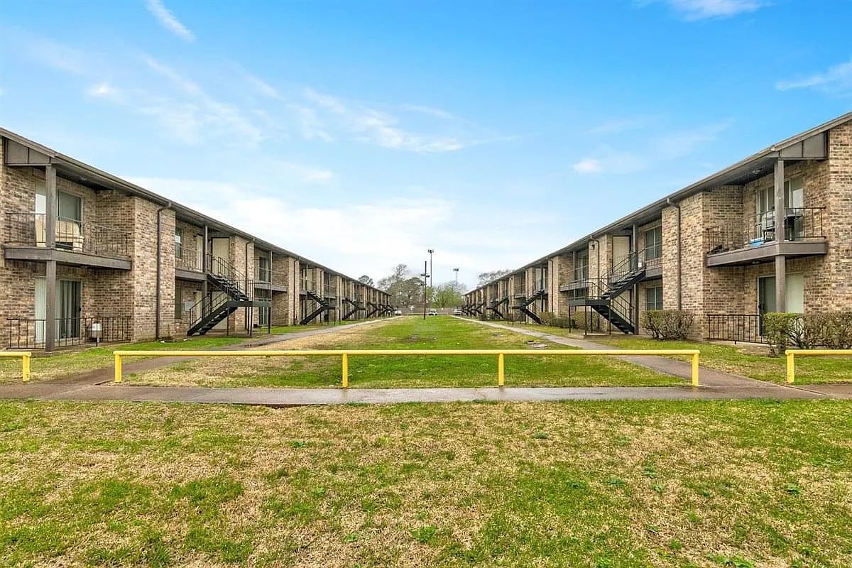 1 bed, 732 sqft, $845 — Photo 1