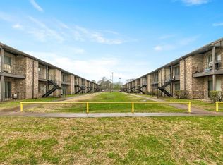 4175 Crow Rd, Beaumont, TX 77706