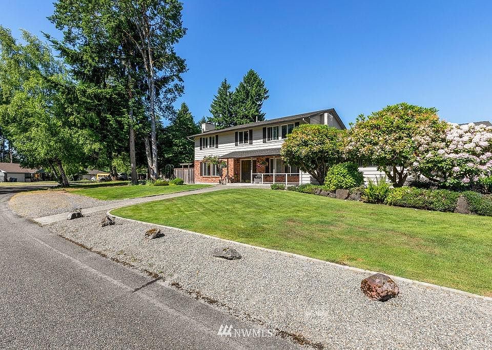 1st image of 8001 Jade Dr SW