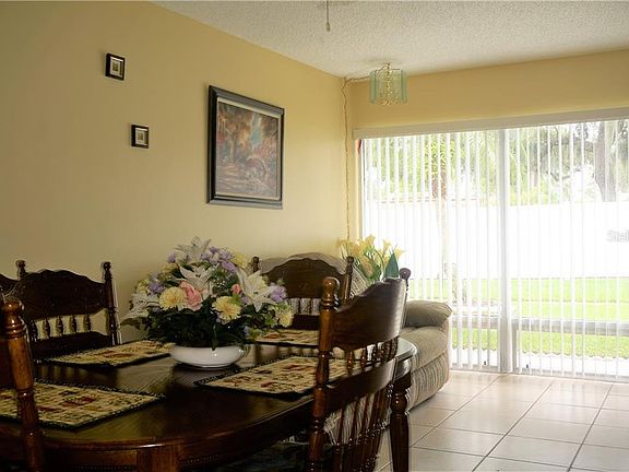 2nd image of 4321 Tahitian Gardens Cir APT F