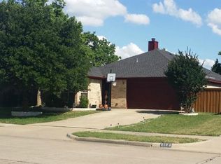 2123 N Kirbywood Trl, Grand Prairie, TX 75052