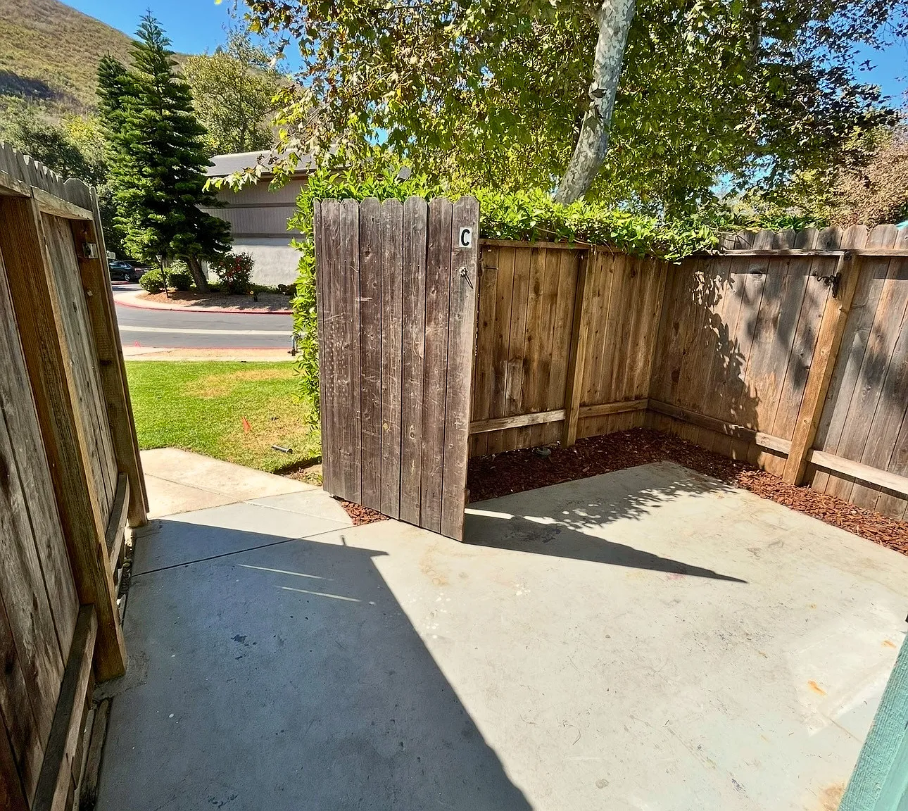 1205 Rebecca Ln — Photo 4