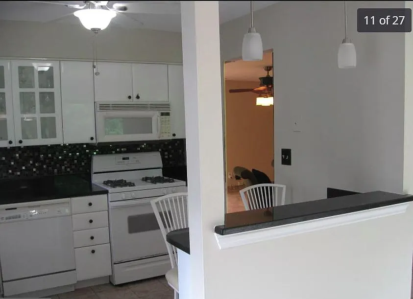 174 Wyndham Pl — Photo 2