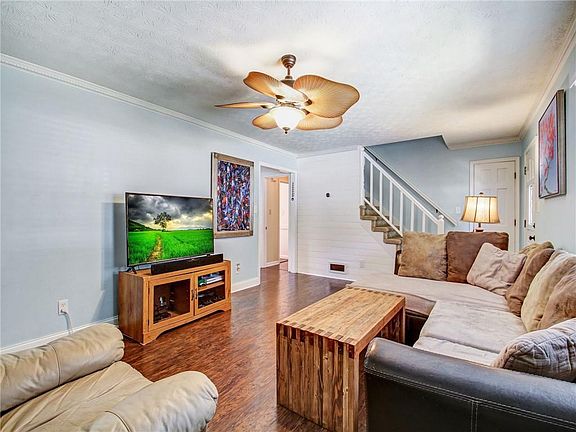 5th image of 1550 Sundale Dr
