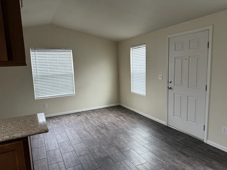 296 N Hope Ave #65 — Photo 4