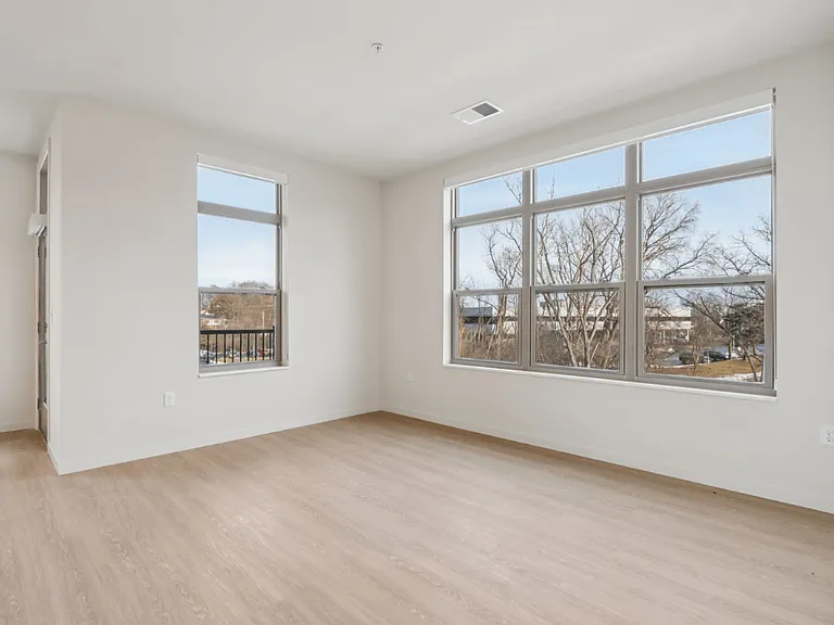 The Flats at Bishop's Woods — Photo 11