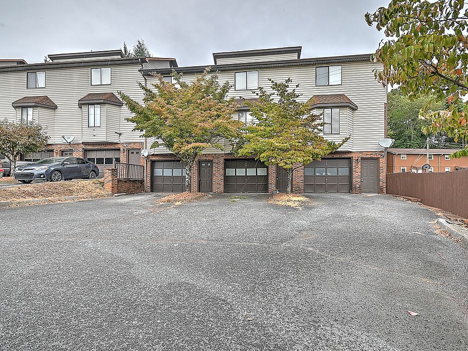 1st image of 113 Autumn Creek Ln