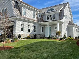 112 Shore Dr W, Mashpee, MA 02649