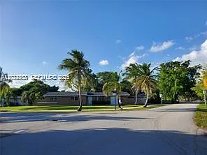 9401 SW 181st St — Photo 38